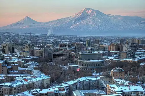 معنی کلمه ایروان در فرهنگ فارسی