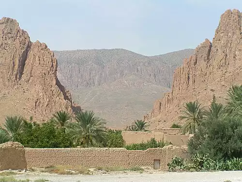 معنی کلمه قنطره در فرهنگ فارسی