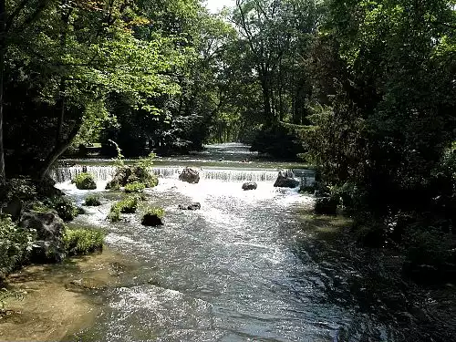 معنی کلمه پارک در فرهنگ عمید