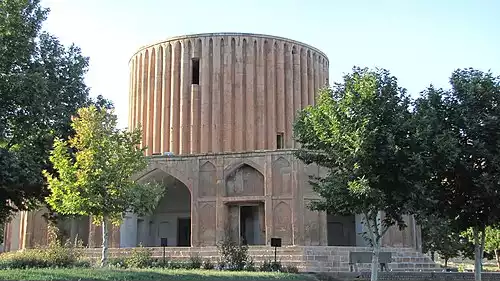 معنی کلمه کاخ در فرهنگ فارسی