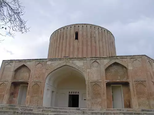 معنی کلمه کلات در فرهنگ عمید