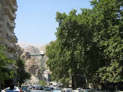 معنی کلمه سربند در فرهنگ فارسی