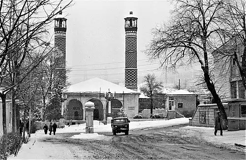 معنی کلمه میدان در فرهنگستان زبان و ادب