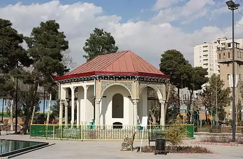 معنی کلمه کوشک در لغت نامه دهخدا