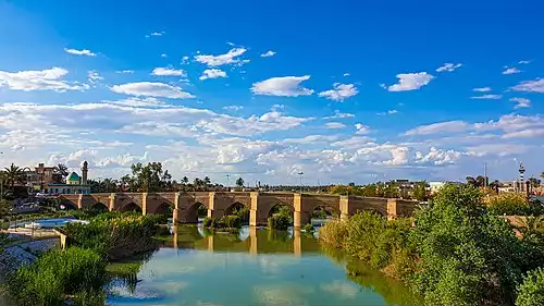 معنی کلمه خانقین در لغت نامه دهخدا