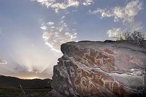 معنی کلمه سنگ نگاره در فرهنگستان زبان و ادب