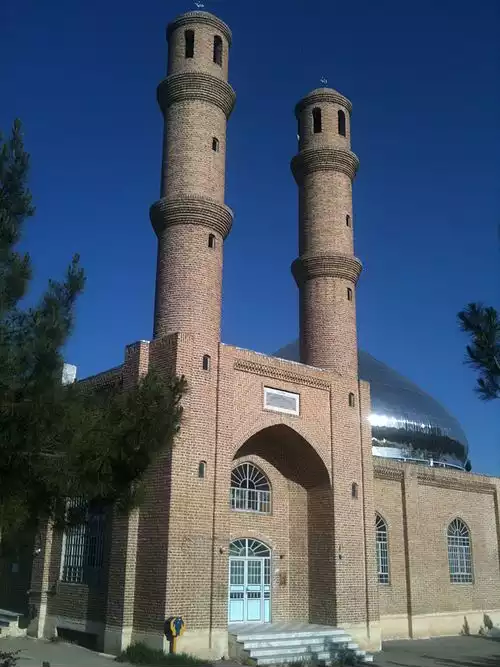 معنی کلمه نازلو در لغت نامه دهخدا