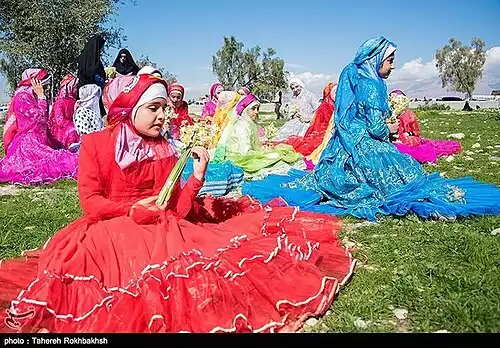 معنی کلمه نرگس در فرهنگ فارسی