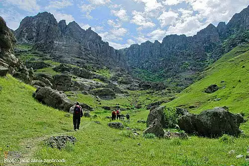 معنی کلمه هوراند در فرهنگ فارسی